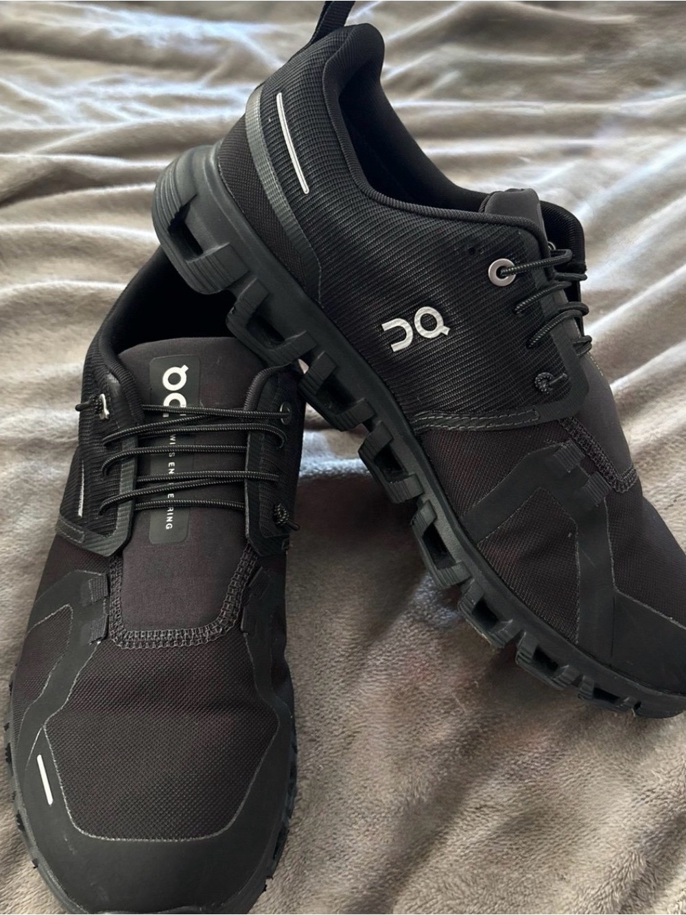 On Running Womens Black  Sneakers